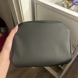 Wash Pouch Hanging Toiletry Bag for Women Men, Waterproof Dopp Kit Travel Makeup Bag Organizer for Toiletries & Cosmetics