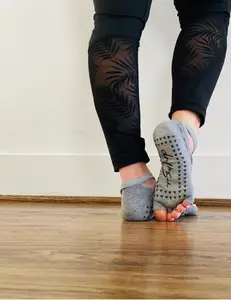 Dontmsme Grey Toeless Non Slip Yoga Socks