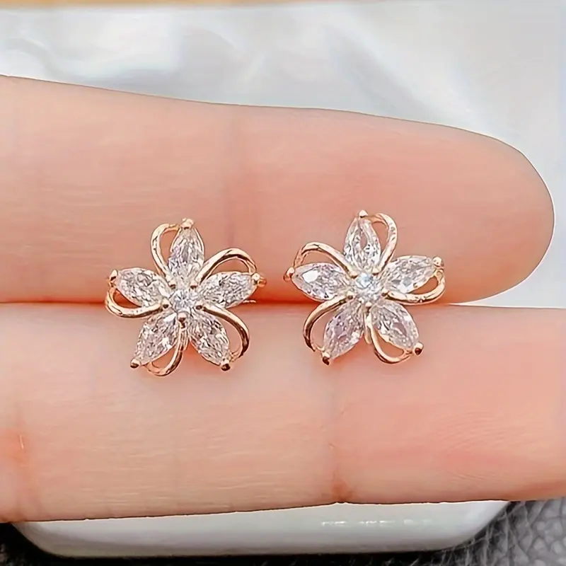 Cubic Zirconia Flower Studs for Women, Minimalist Imitation Diamond Metal Earrings for Parties & Daily Wear, Sister Gift, Imitation Diamond Earrings, Metal Studs Earrings