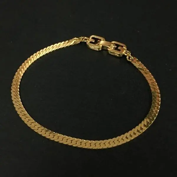 Pre-owned Givenchy Gold Tone Bracelet 12487229189/022165