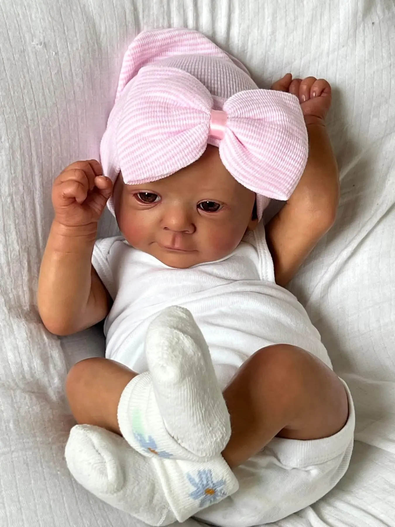 Reborn Baby Dolls Black 19 Inch Soft Cloth Body Realistic Baby Doll Girl Lovely Painted Hair Girl Brown Skin Doll Handmade Real Life Baby Dolls for Kids Ages 3+