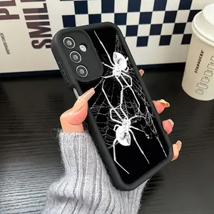 A Cartoon Spider Design Black and White Phone Case, TPU Shockproof Full Protection Case, Suitable for Samsung S21/22/23/24/25/NOTE20 PLUS ULTRA FE A13/14/15/16/17/33/34/35/36/52/53/54, an Ideal Gift for Friends and Family, T361
