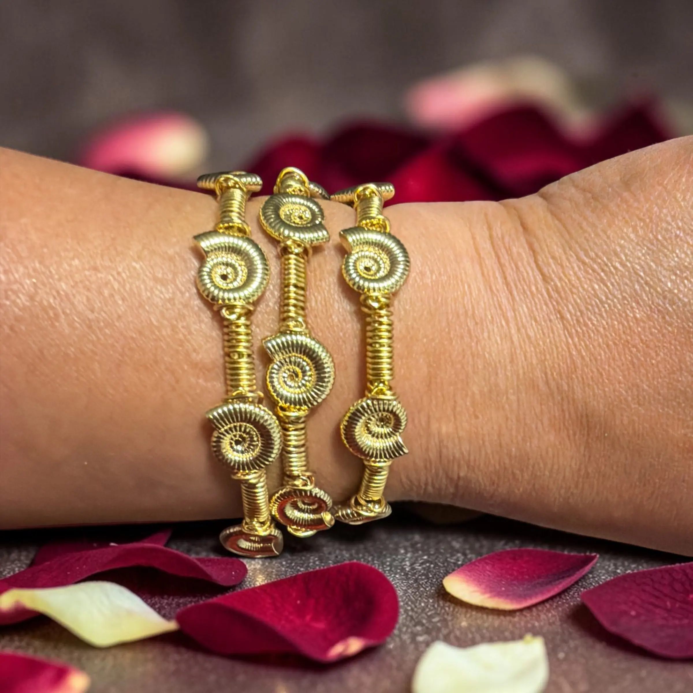 Gold Conch Shell Bangle