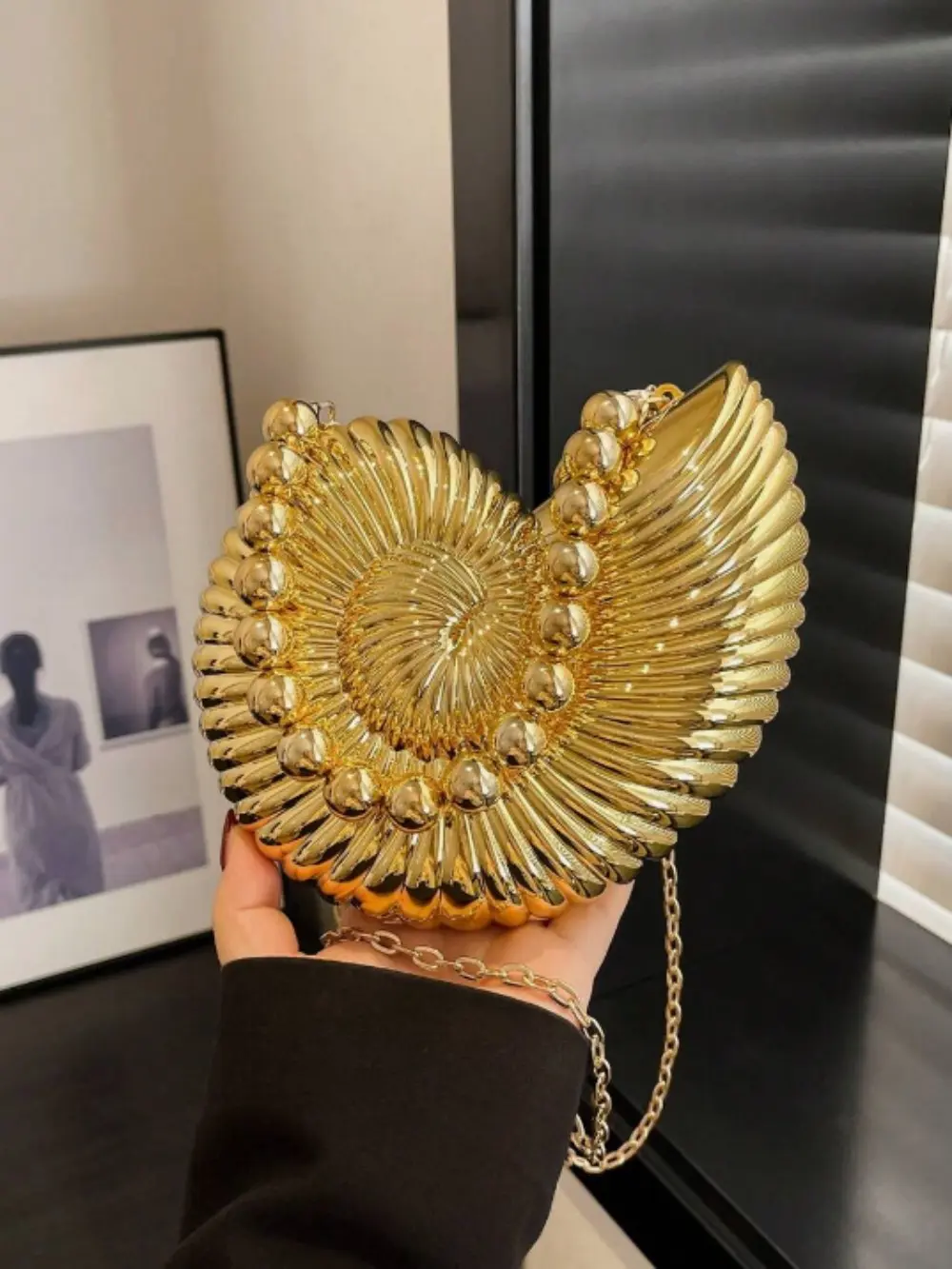 Gold Nautilus Shell Clutch Bag, Metallic Spiral Seashell Handbag with Beaded Handle & Chain, Versatile for Daily, Party & Wedding