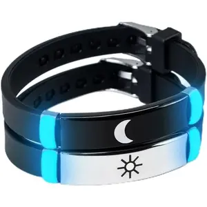 2/PCS SET Luminous   Crown Couple Bracelet, Fashionable  Bracelet, Cute and Simple Alloy Design, Daily and  Occasions, Valentine's Day Four Seasons Accessories