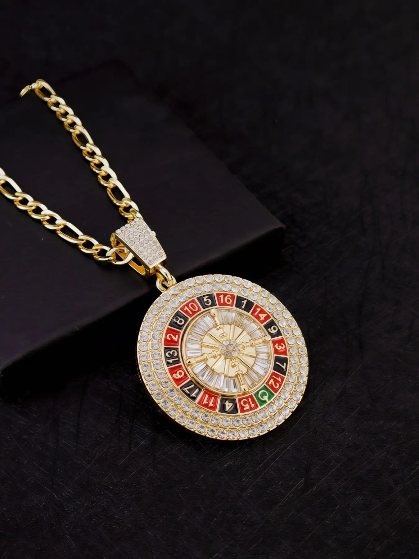 Spinning Casino Roulette Pendant, Rhinestone Necklace, Elegant Jewelry Accessory, Perfect Gift for Gamblers & Collectors, Durable Design