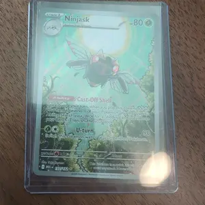 Ninjask Full Art 137/132 - Stage 1, 80 HP, Cast-Off Shell Ability, U-turn, 90 Attack, 90 HP, 177/172