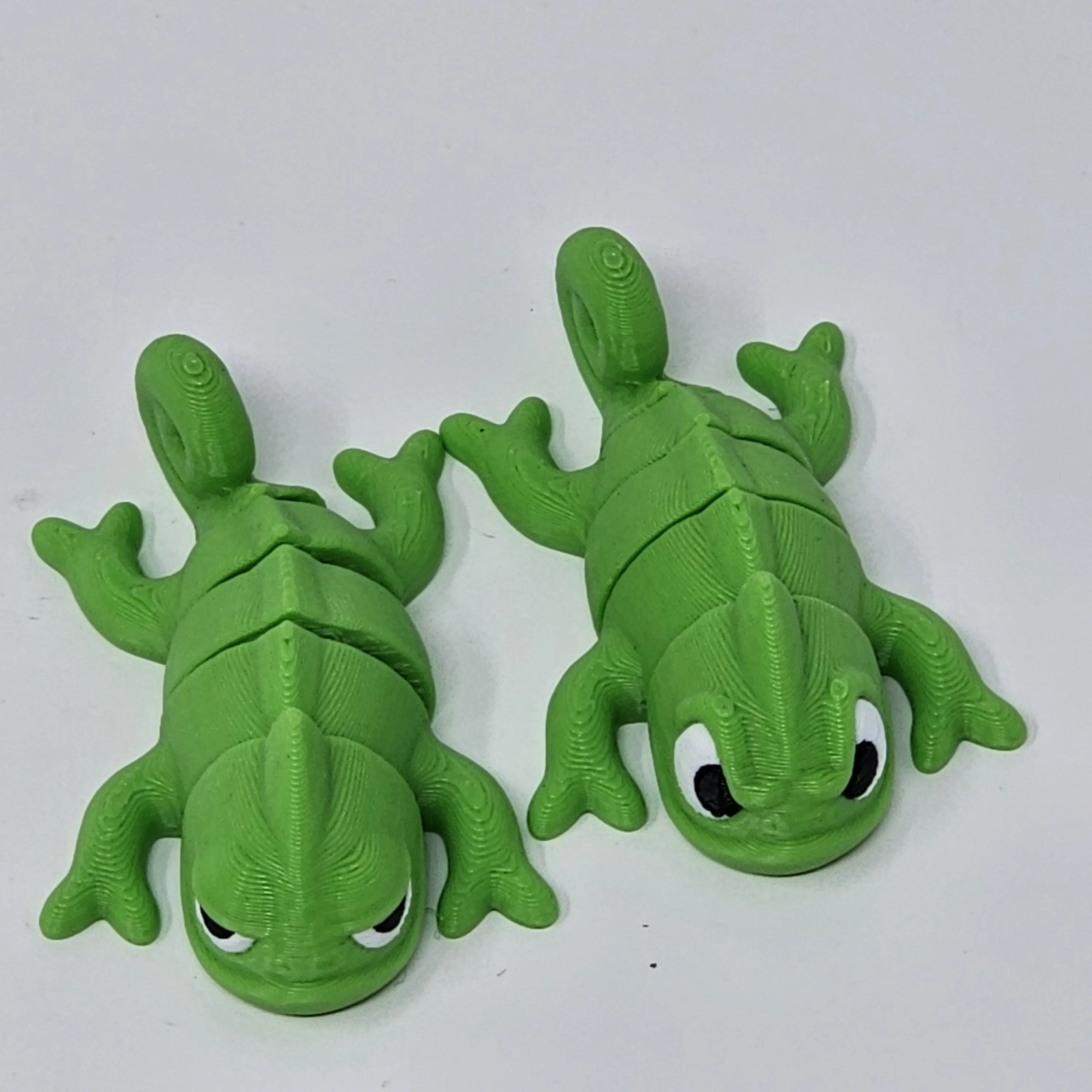 Hand-Held 3D Printed Chameleon Fidget Toy - High-Quality Thermoplastic, Flexible Motion, Lightweight, Compact, Unisex Sensory Stress Reliever, Soothing Tactile Feedback, Unique Gift for Reptile Fans of All Ages