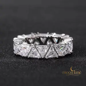 Triangular Cut 14K Silver-Plated Cultivated Diamond Eternity Wedding Ring for Women, Fashion Zircon Promise Ring, Bridal Party Jewelry Gift, Cubic Zirconia Stackable Trillion Cut Eternity Wedding Ring for Women, US Sizes 6-10