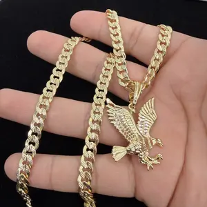 Eagle Necklace 14k Gold Plated Collar de Aguila bañado en oro Eagle Necklace 14k Gold Plated Collar de Aguila bañado en oro