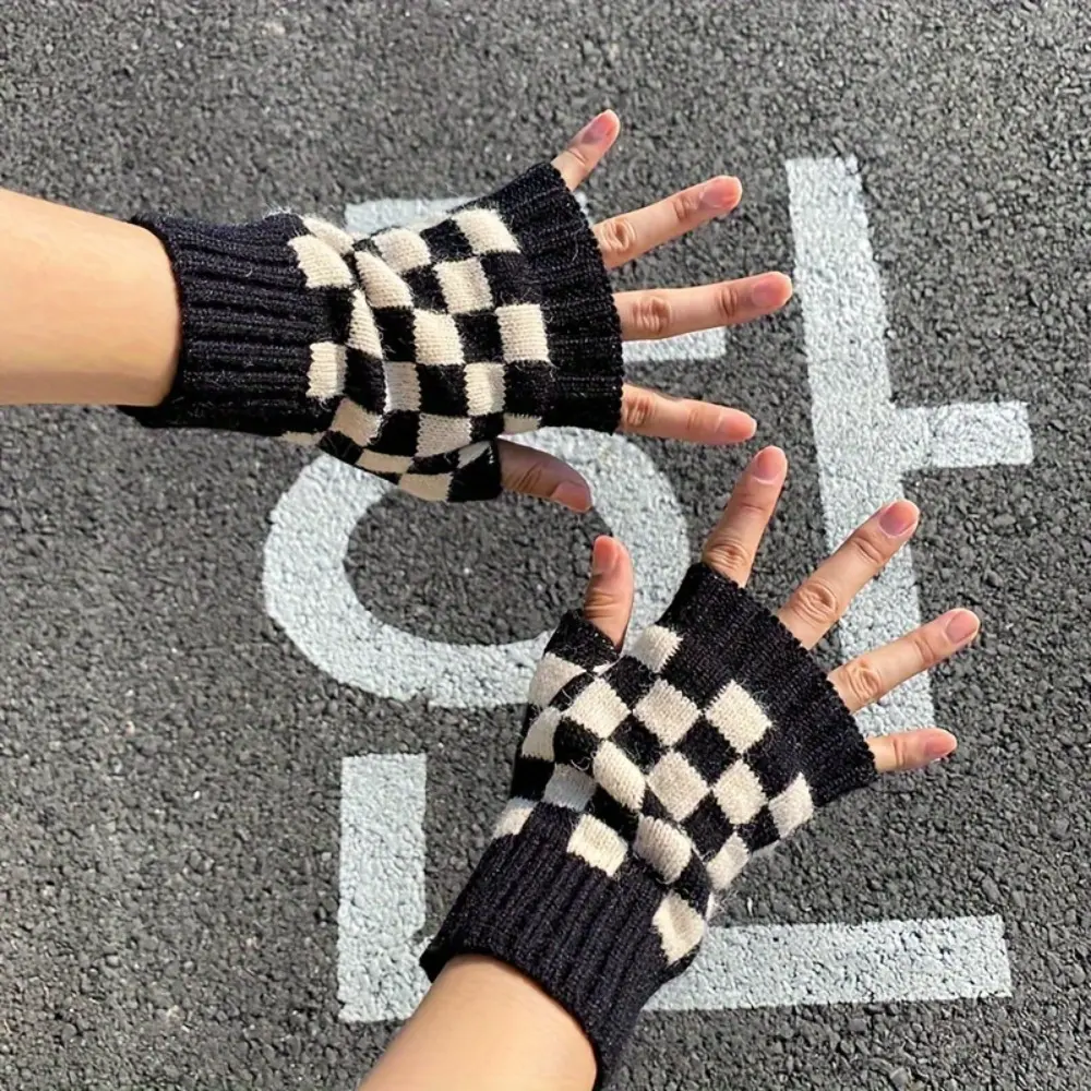 Checkered Black and White Fingerless Gloves, Polyester Knit Fabric, Hand Wash Only, Fall/Winter Unisex Half-Finger Wrist Warmers, Warming Gloves, Handwear, Gloves for Cold Weather