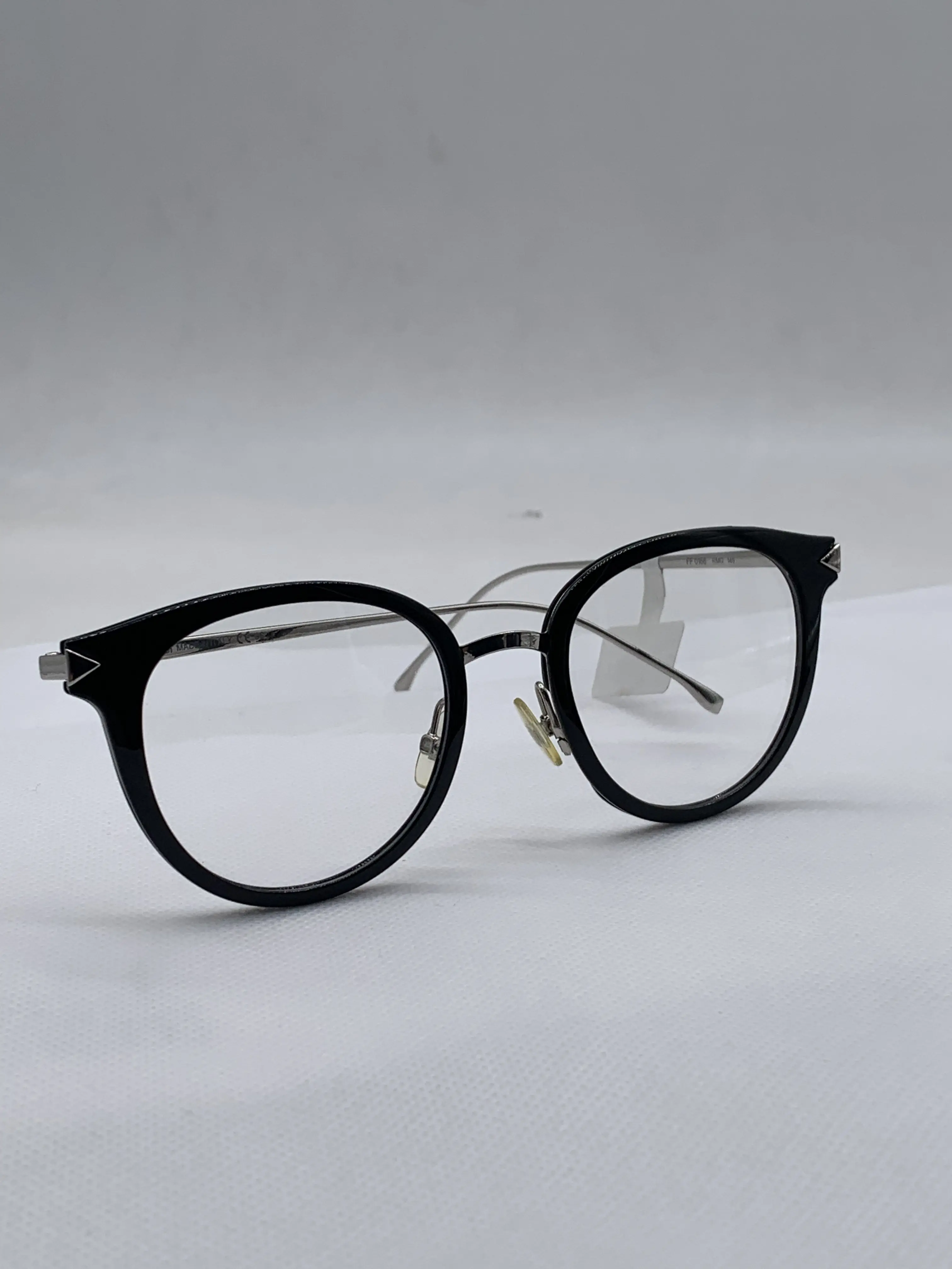 Pre-owned FENDI Black Rim Metal Thin Optical Eyeglass Frame/FYSP03320533/0533