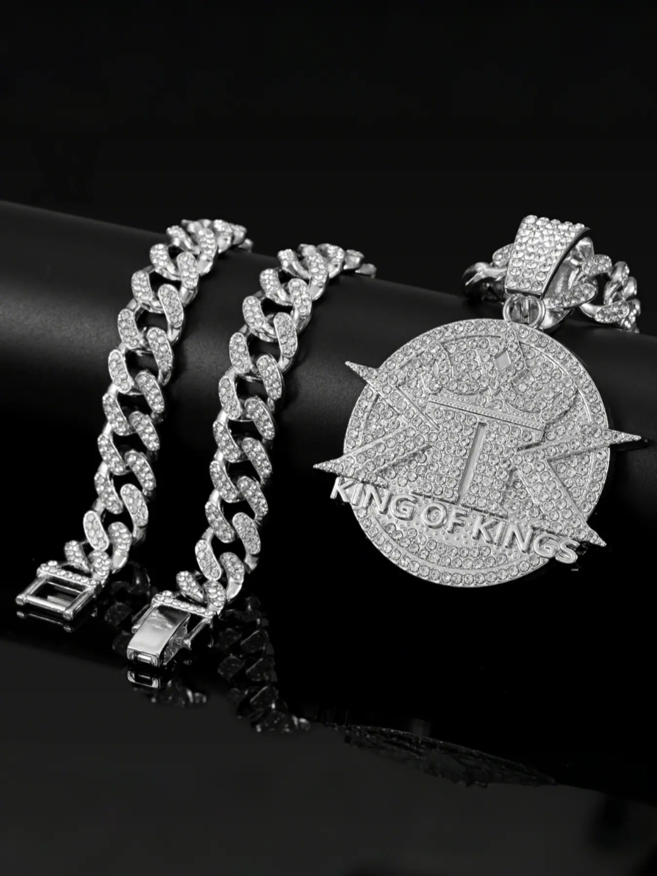 Hip Hop King of Kings Full Diamond Pendant Necklace, Bling Necklace, Alloy Chain Cuban Link, Street Fashion Art Culture Jewelry, Hip Hop Style Personalized Accessory, Diamond Studded Pendant