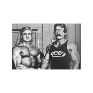 Mike Mentzer and Tom Platz Premium Black and White Poster