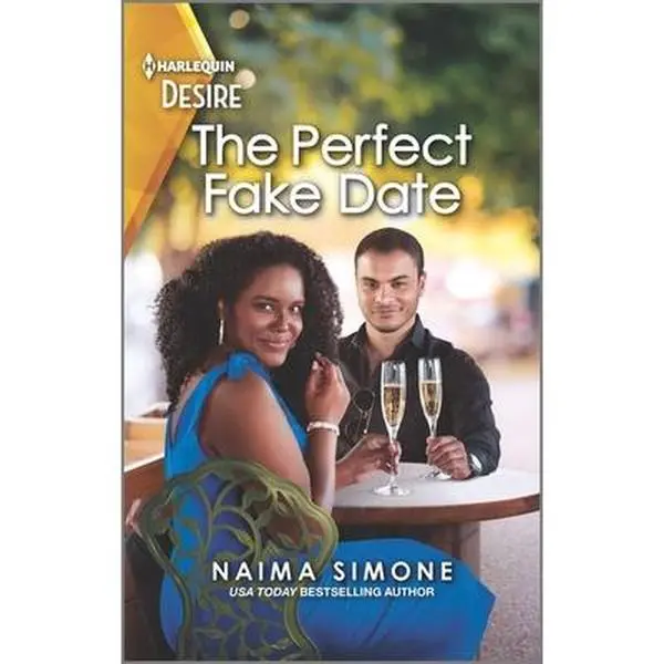 USED Book - The Perfect Fake Date: A Best Friends to Lovers Romance by Simone, Naima (Mass Market Paperback) - english