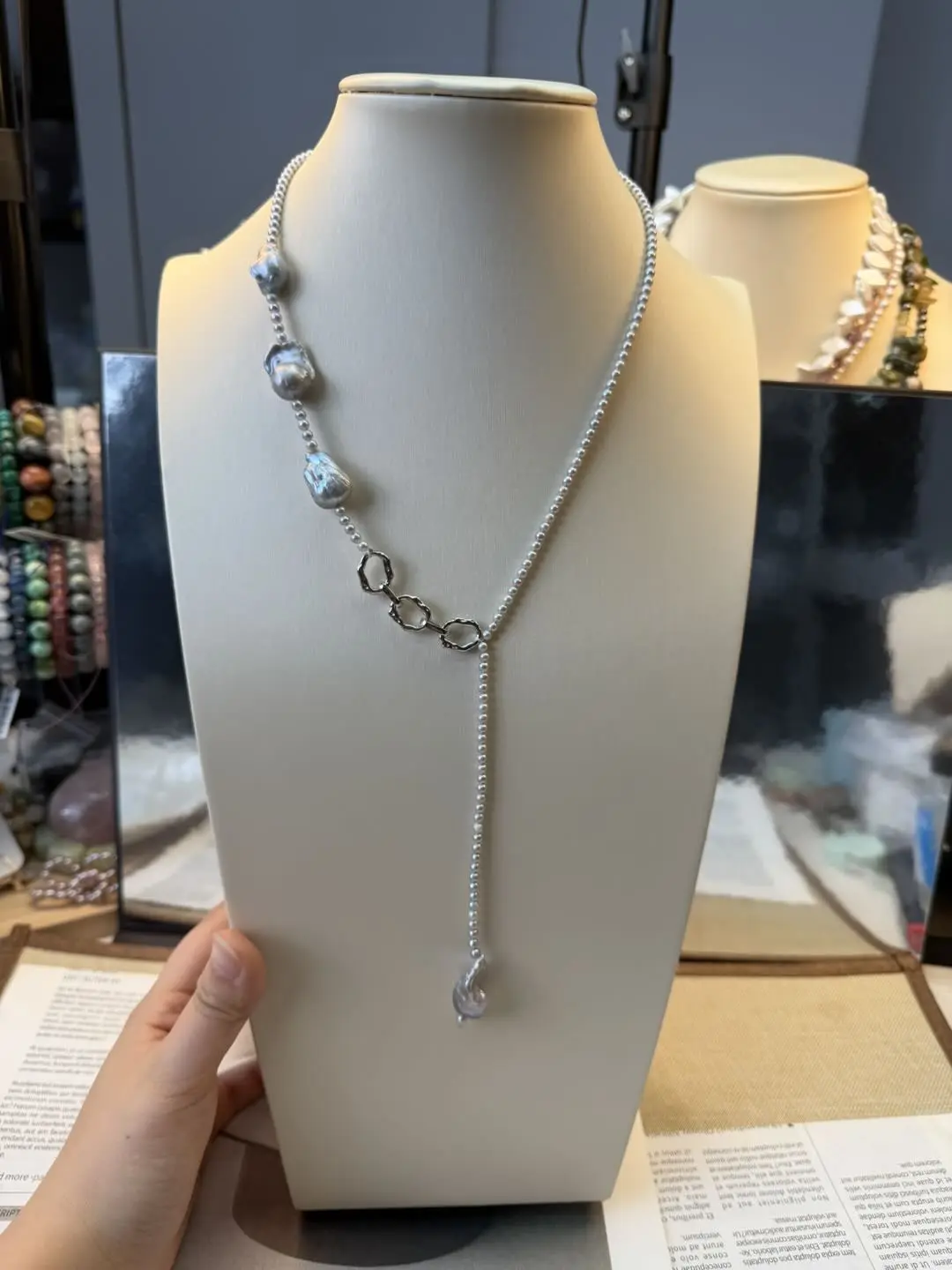 Rebecca(21113)gc.Grey Baroque Y Necklace