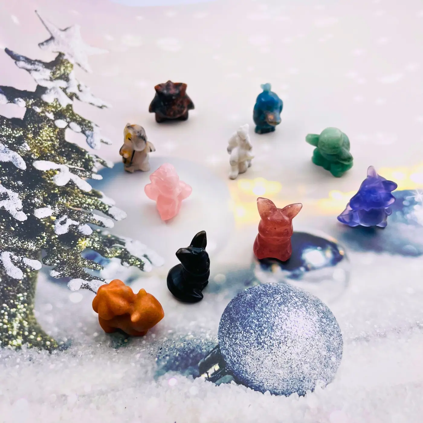 [Magic Crystal] 3.5cm/1.38inch Exquisite Natural Crystal Carvings (Random Material), Crystal Engraved Pieces, Carves, Jewelry, Gem, 2024, Cartoon, Rabbit, Egg, Easter, Animal, Pokemon, Dragon Head, Skull, Angel, Unicorn, Torch, So Cute, Gift, Halloween