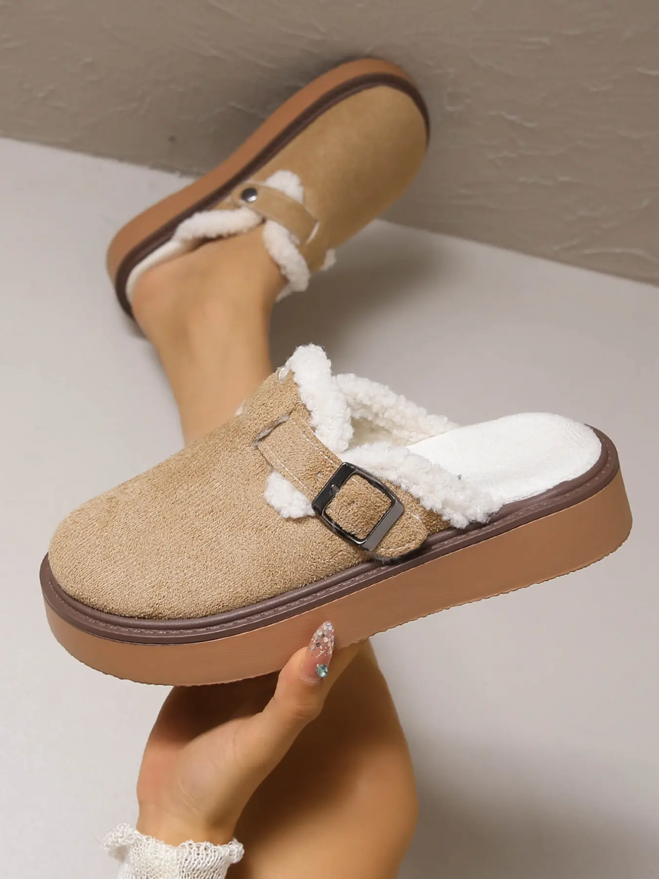 Women's Thick Sole Footbed Sandals, Round Toe Slip-On Mules, Faux Fur Lining, Warm Winter Shoes, Casual Outdoor Fashion Sneakers, Fuzzy Warm Slippers