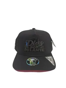 Siempre por Delate Novelty Cap, Red/Black Snapback with logo Siempre por Delante