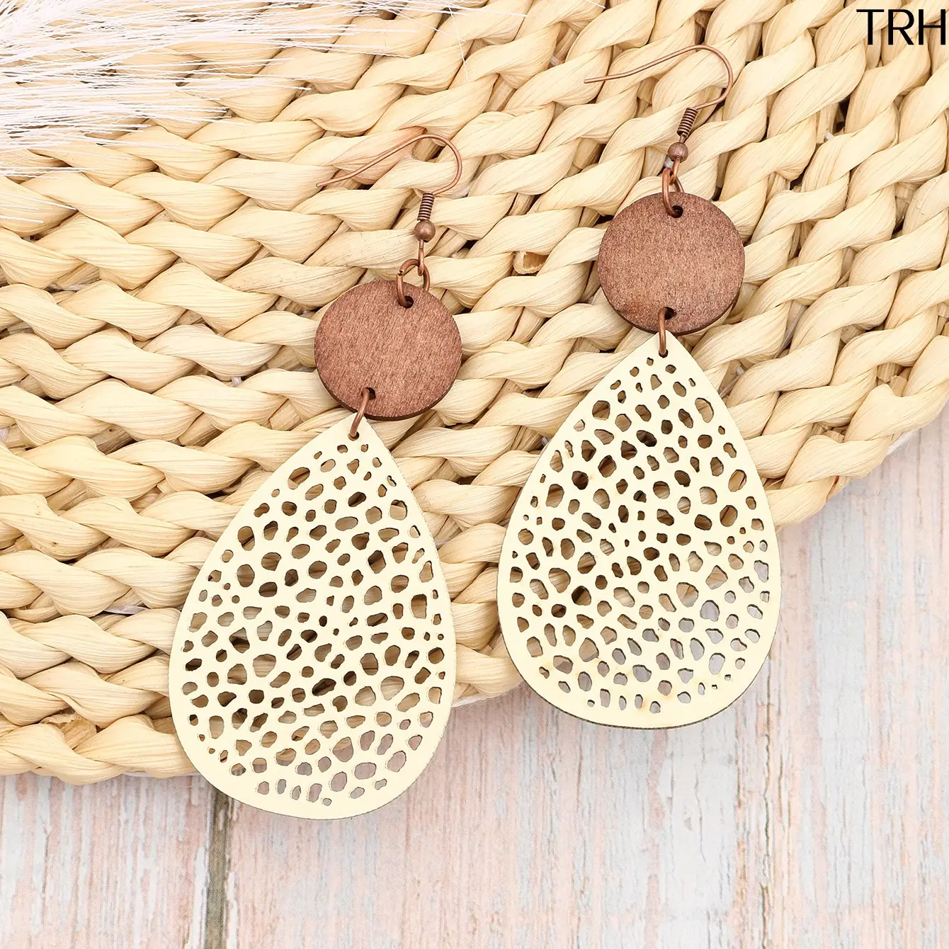 Teardrop Cutout Leather Wooden Dangle Earrings, Hollow Mesh Pattern 2-Tier Drop Earrings, Lightweight Boho Vintage Hook Earrings for Women Daily Party Outfit
