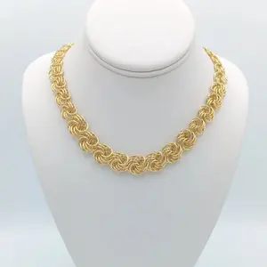 Princess cut choker with braided flower-shaped link, luxury design for special occasions, 14k gold plated, high quality