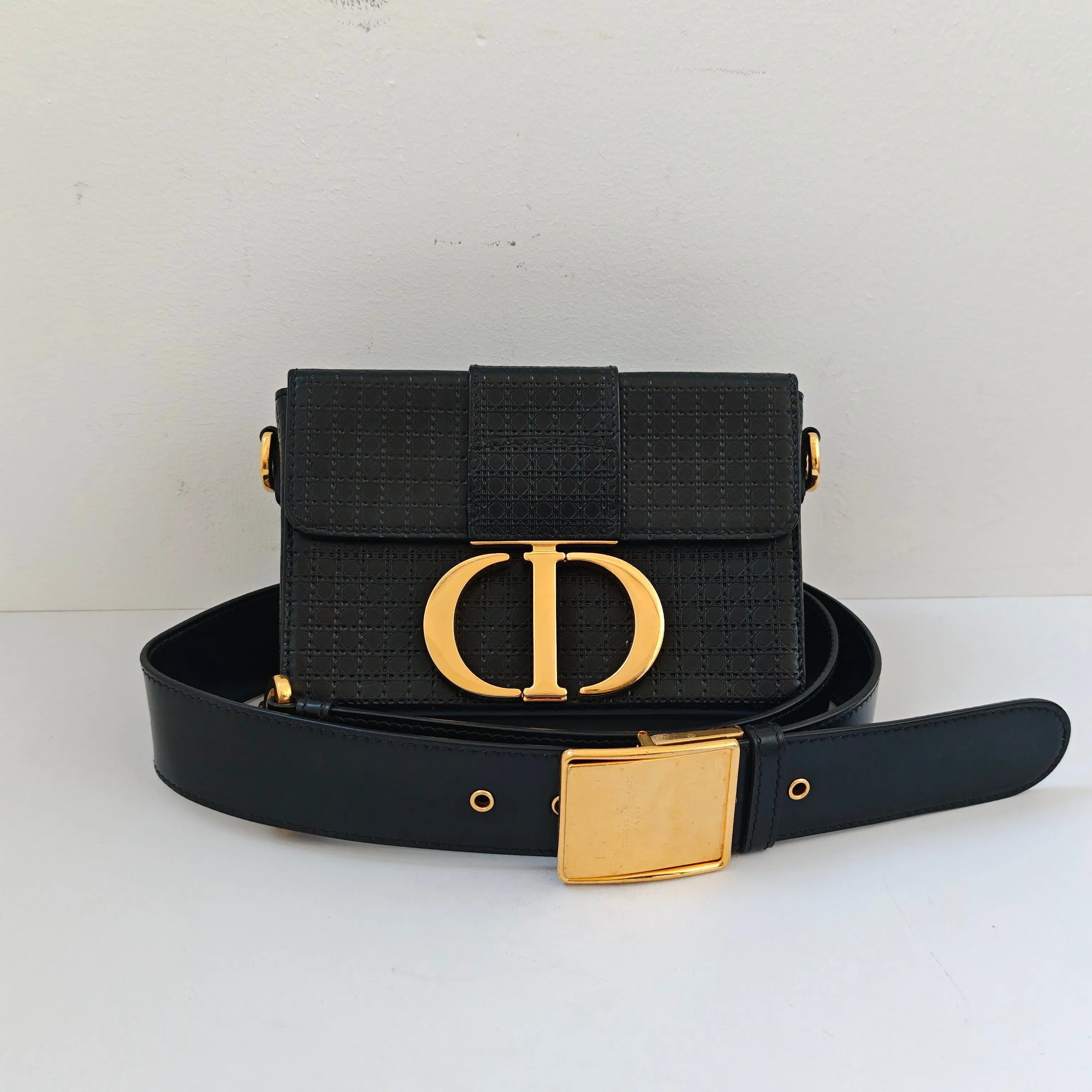 Pre-owned leather Crossbody Bags Dior Montaigne Box Bag