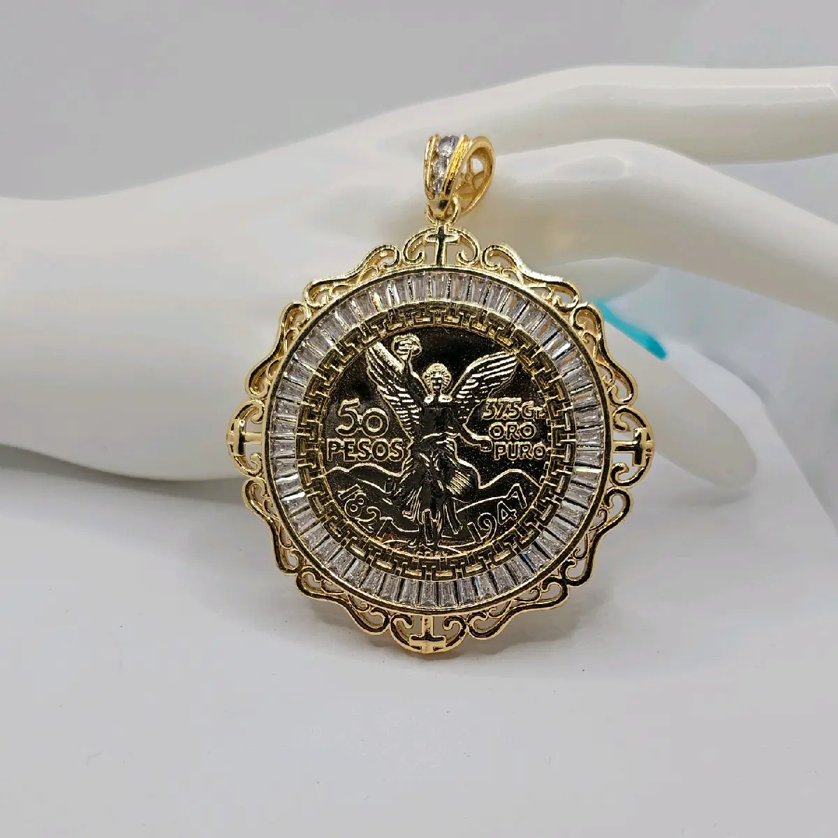 CENTENARIO PENDANT only gold-plated 3x3 inches