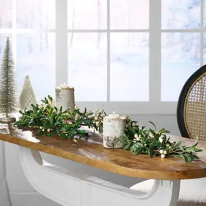 GREEN GARLAND Realistic Look, Easy Maintenance