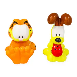 Garfield and Odie Ceramic Salt and Pepper Shaker Set Garfield and Odie Ceramic Salt and Pepper Shaker Set