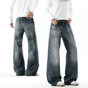 Water-washed blue-gray mid-rise straight-leg loose jeans with side pockets, American high-street retro design casual pants for everyday wear, unisex, suitable for vacations.