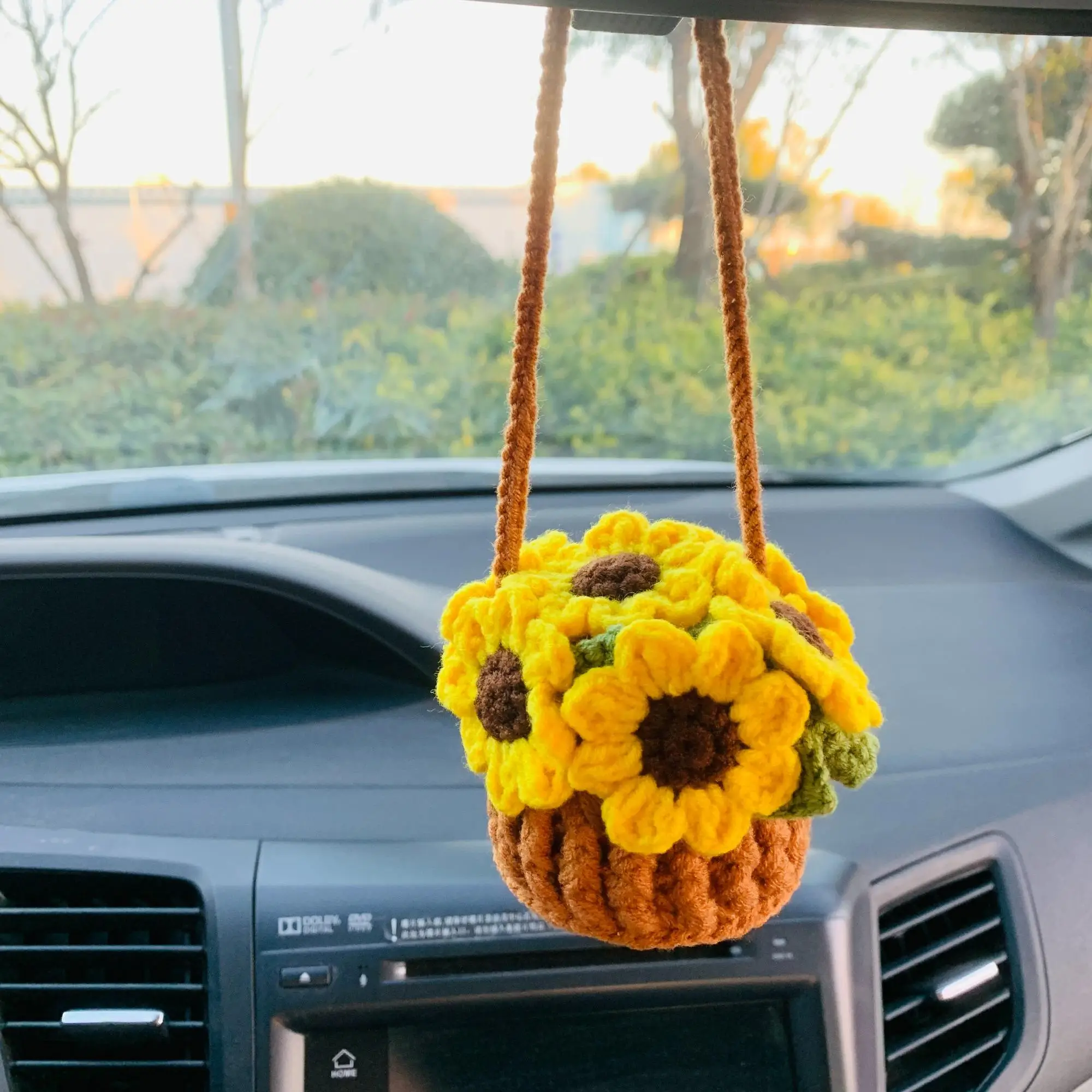 Sunflower Basket Car Hanging Decoration, Car Rear View Mirror Hanging Ornament, Car Interior Pendant, Car Decoration Accessories