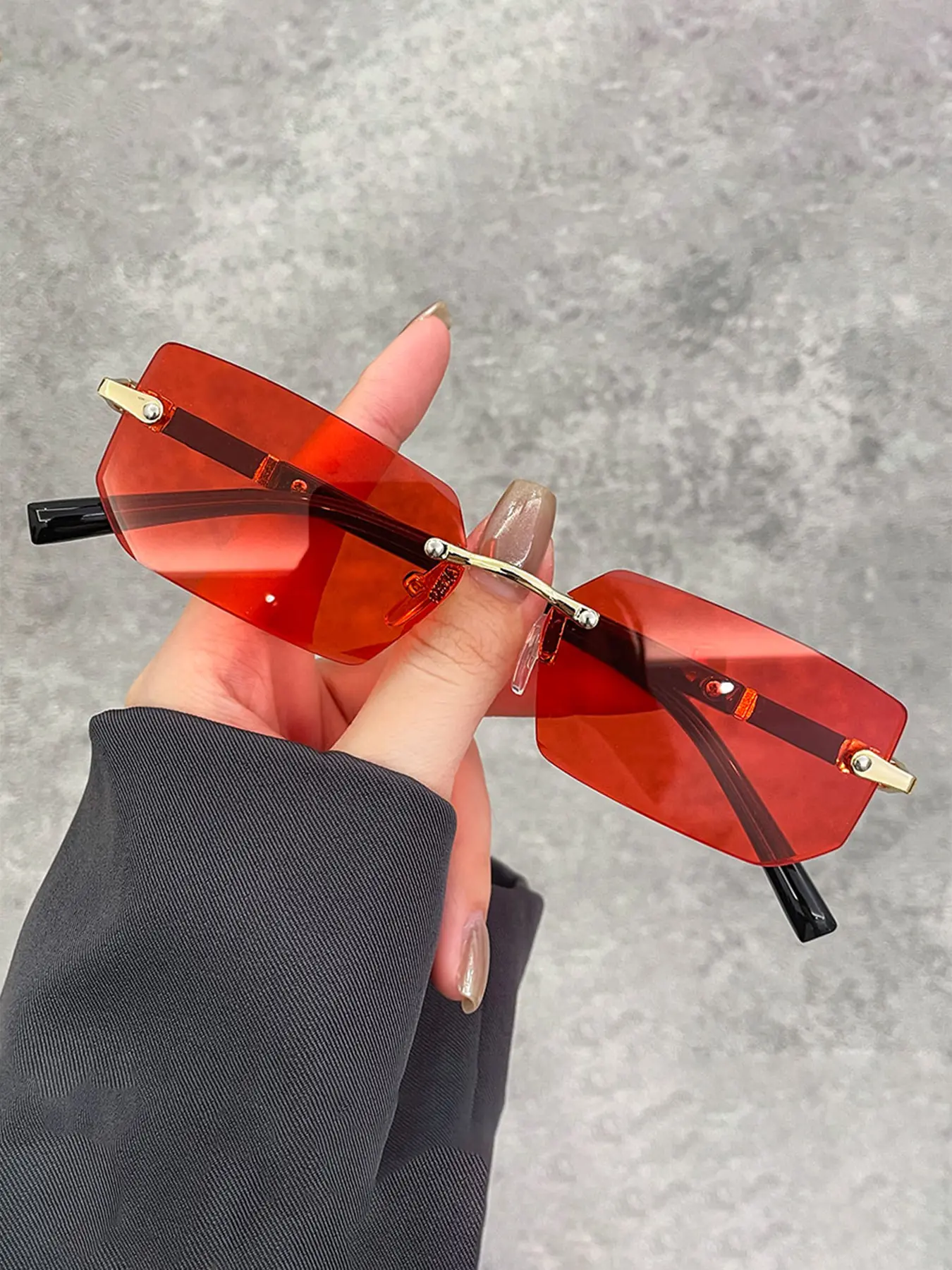 Sleek rectangular sunglasses, Trendy Rectangle Sunglasses, Frameless rectangular gradient lenses, men and women colored lens metal, available in multiple colors, metal temples increase durability, suitable for casual wear and daily use