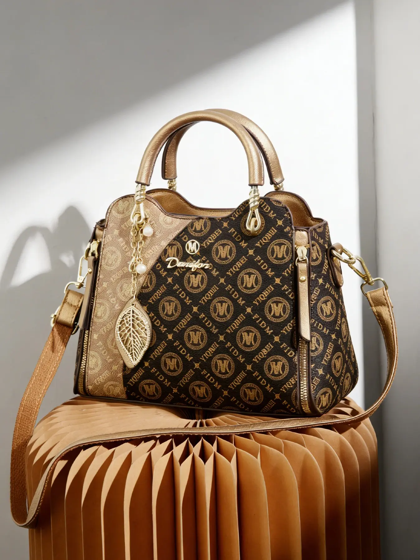 Light luxury handbag for women, classic printed bag, fashionable patterned bag, designer brand women's messenger bag, shoulder bag, Handbag Sling Bag, suitable for work, travel, parties. Ideal birthday, Christmas, Valentine's Day gift