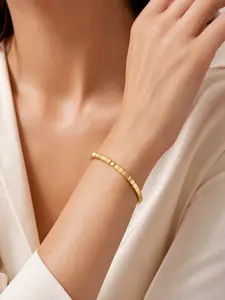 Women's Stainless Steel Bangle Bracelet, Honeycomb Square Cut, Lightweight Luxury, Waterproof, Clasp Closure, All Seasons Fashion Accessory