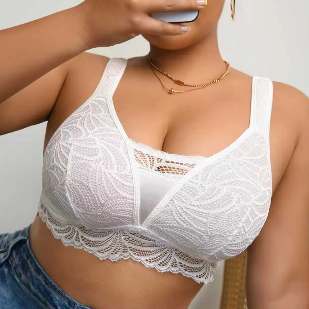 Plus-Size Embroidered Lace Bralette, V-Neck Semi-Sheer Unpadded Lingerie for Curvy Women, Wire-Free Comfort Bra with Wide Straps, Hand Wash, Contrast Lace