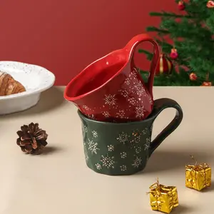 Christmas Themed Ceramic Coffee Mug, 1 Count Creative Water Cup with Handle, Drinking Cup, Tea Cup for Home Office Use, Gift for Friends & Family, Drinkware