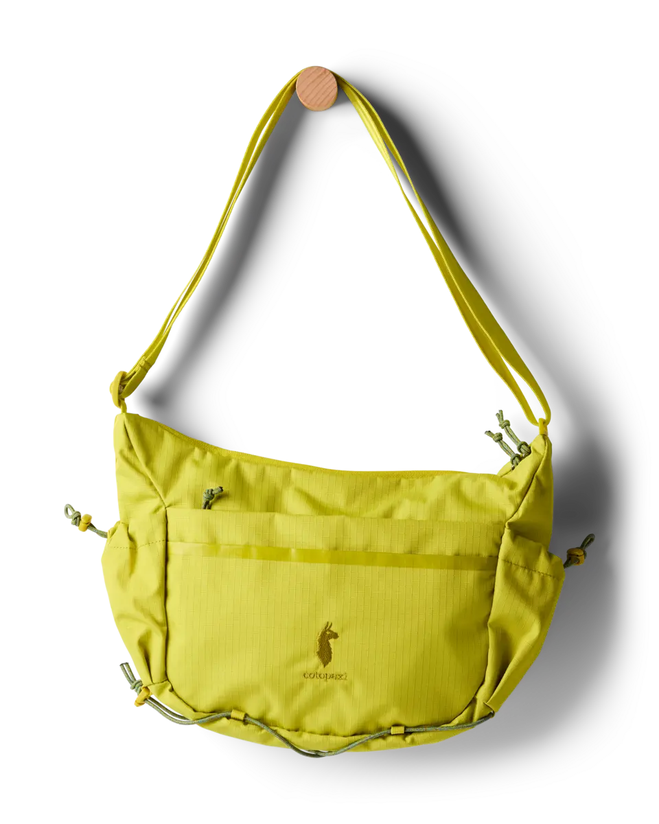 Viaje 9L Shoulder Bag