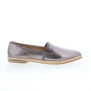 Trotters Estelle T2304-043 Womens Silver Leather Loafer Flats Shoes