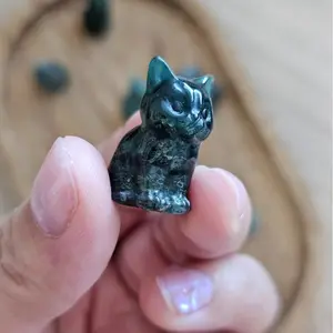 Mini Sitting Cat Crystal Carving