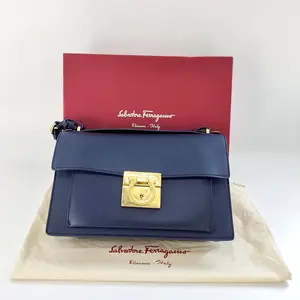 Pre-owned SALVATORE FERRAGAMO Leather Crossbody Bags Smooth Calfskin Aileen Gancio Lock Crossbody Black J0070