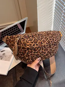 Simple  fashionable leopard print design single shoulder bag, retro  stylish casual daily commuting waist bag, Adjustable Waistband Bag, Casual Bum Bag, small  unique design student party out chest bag, personalized and for shopping, travel, etc.