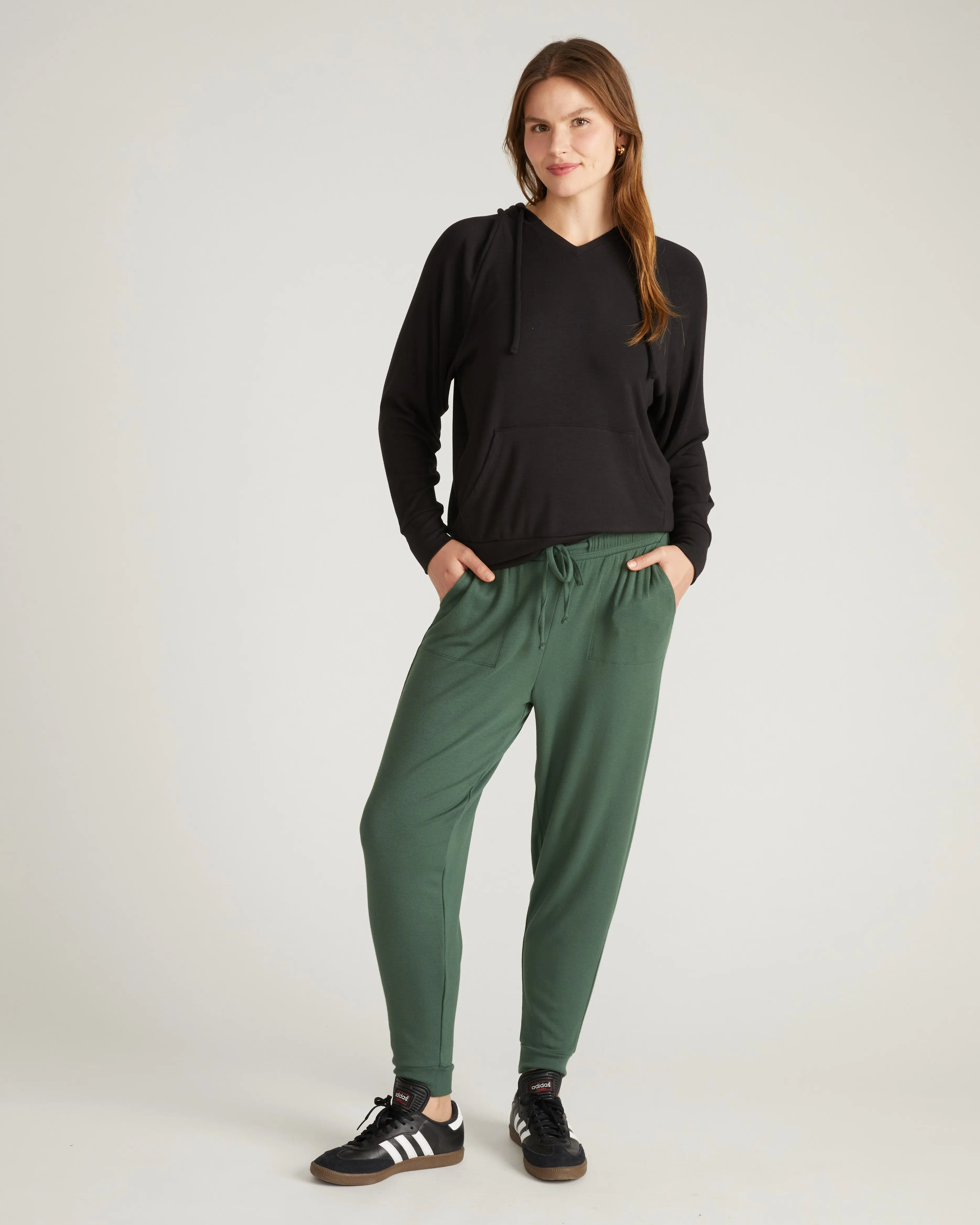 Women's Black Plain TravelKnit V-Neck Long-Sleeve Pullover Hoodie Sweatshirt - Luxurious Knit Clothes, Easy Loose Fit, Layer-Friendly, All-Season Wear Athleisure Top with Kangaroo Pouch Pocket for Travel, Casual Use