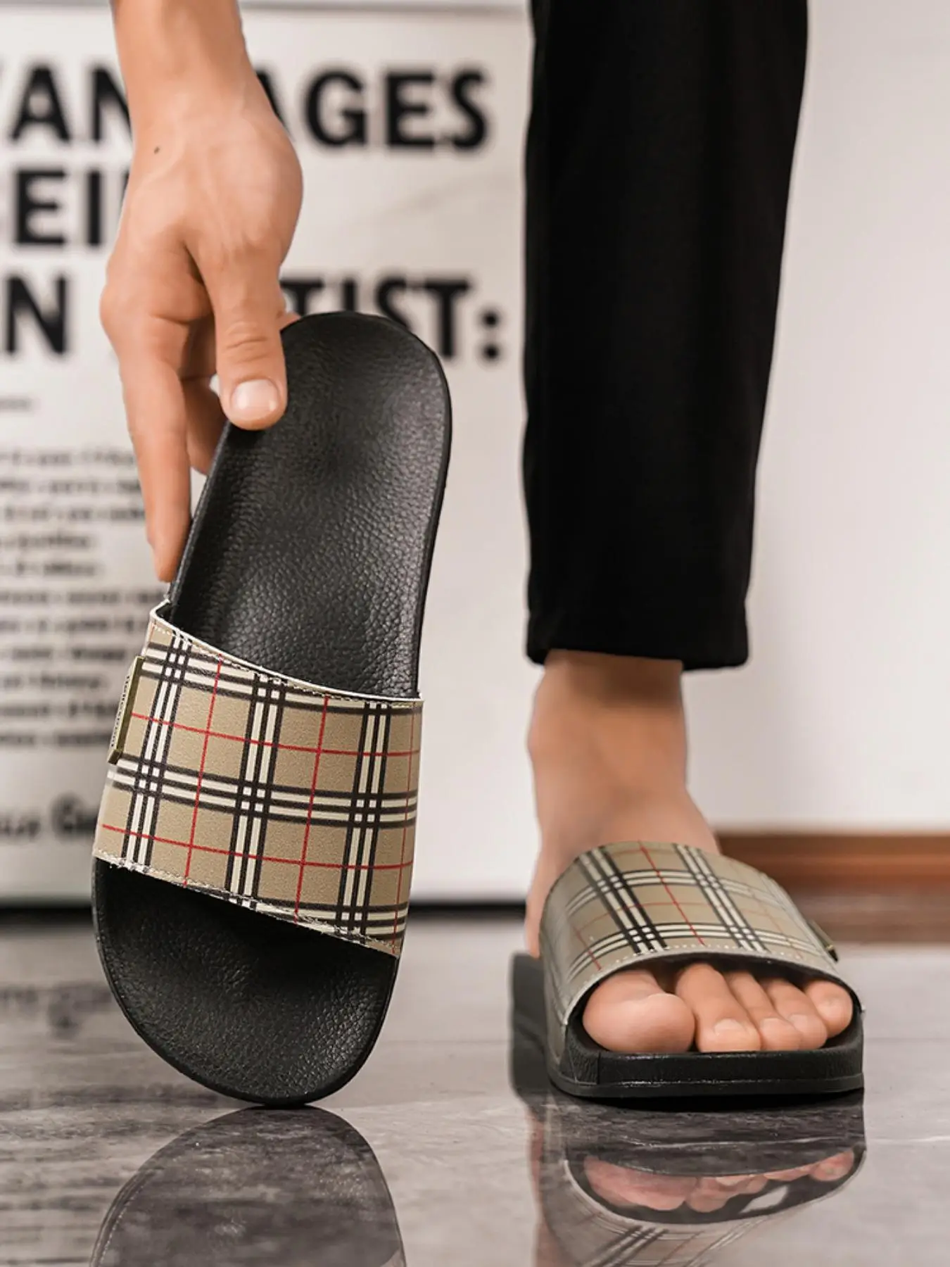 Men's Fashionable Checkerboard Pattern Slides, Casual Comfortable Flat Slippers for Indoor Outdoor Wear, Trendy All-match Slide Slippers for Daily Wea