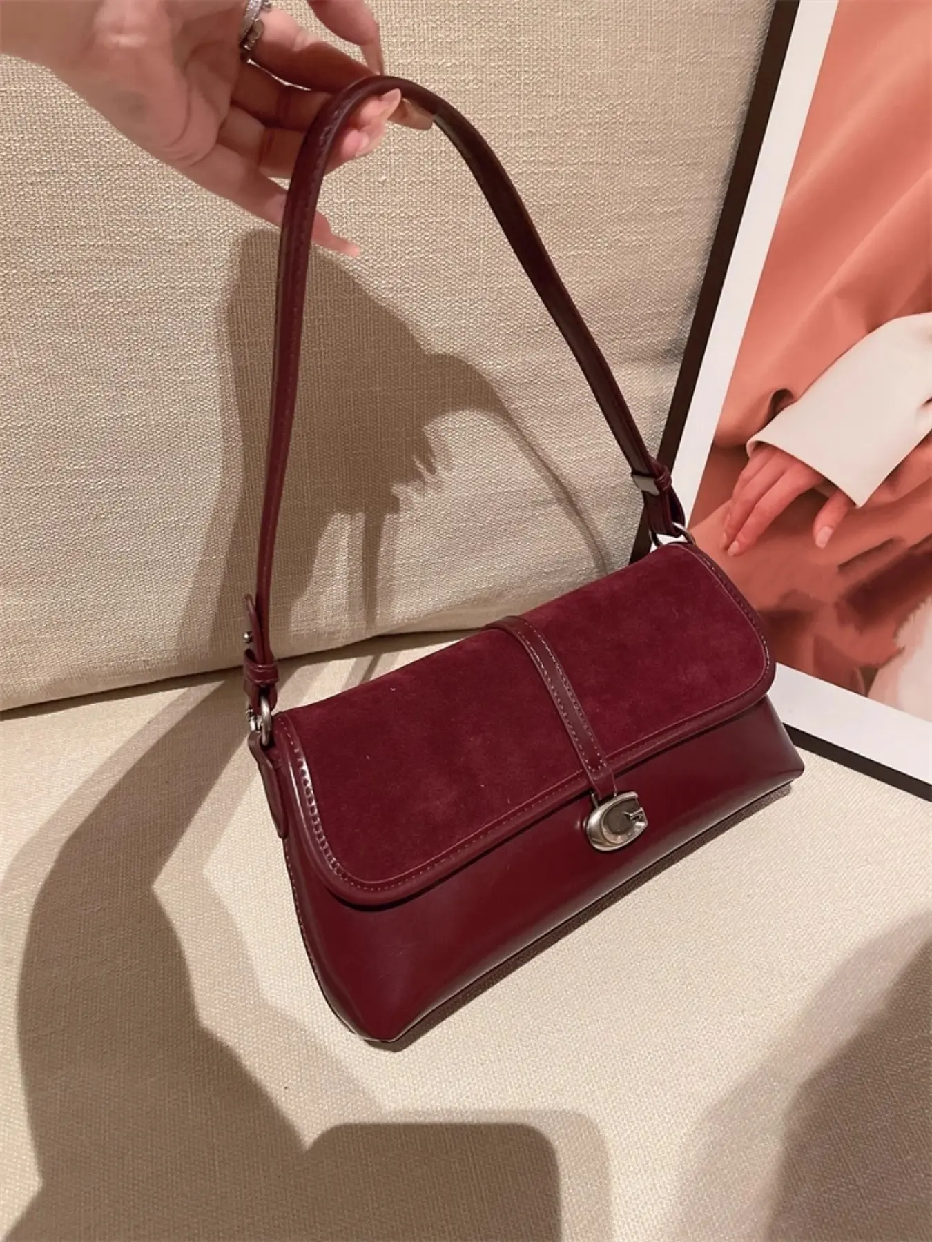 Elegant Vintage French Baguette Handbag for Women, New 2026 Single Shoulder Underarm Bag, French Style Small Square Crossbody Bag, Fashion Crossbody Bags
