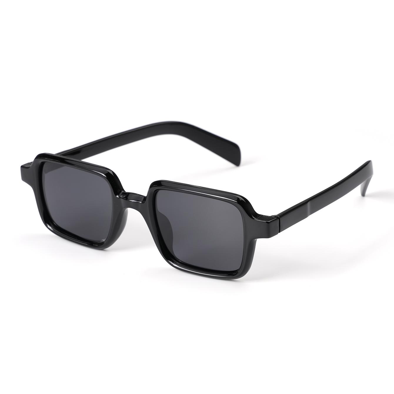 Original design, retro punk-style rectangular sunglasses, stylish and trendy, make the face look smaller, high-end hip-hop style sunglasses suitable for both men and women.