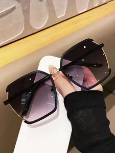 1 Pair Summer Geometric Frame Sunglasses, Trendy Casual Sunglasses, New Personality Travel Accessories for Women & Men, Lightweight and Durable for Outdoor Sun Protection Glasses for Daily Use