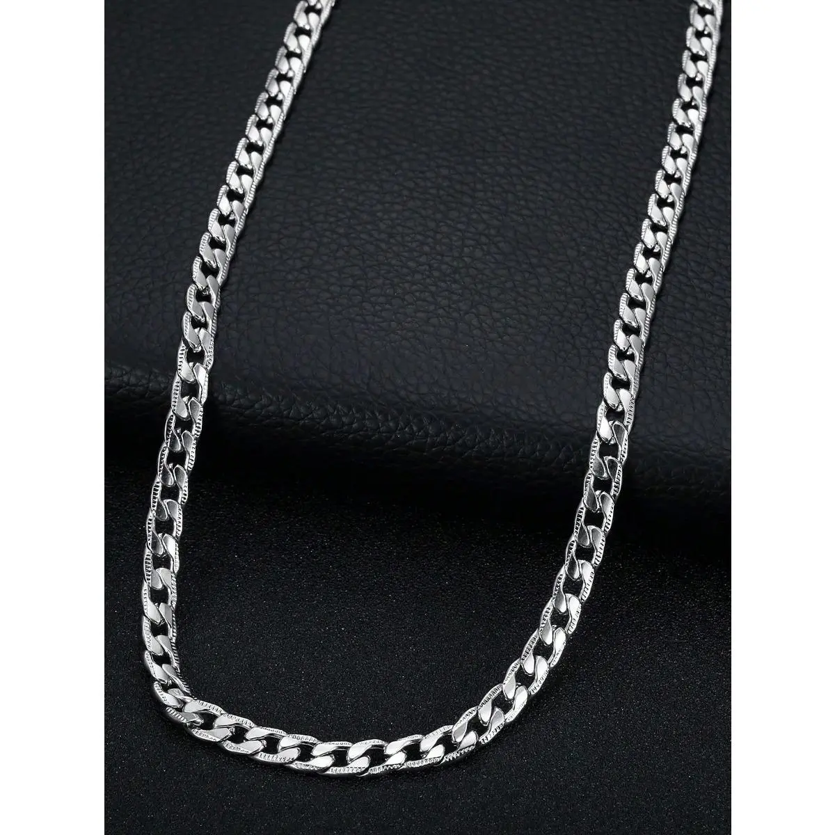 Men's Geometric Pendant Necklace, Elegant Unisex Stainless Steel Bar Chain for an Anniversary Gift or Daily Wear