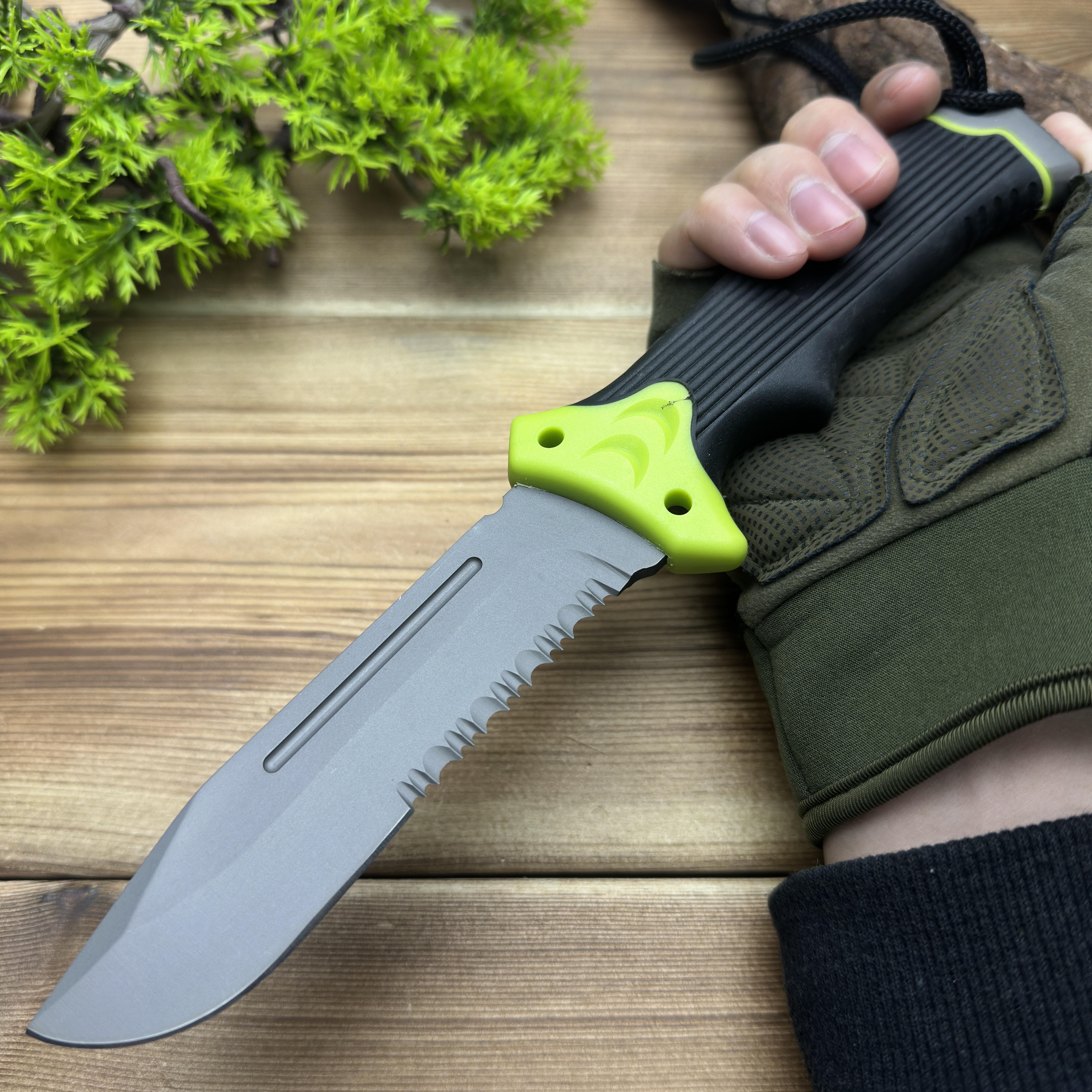 Outdoor survival knife, multi-functional portable wilderness survival knife, wilderness camping knife, outdoor straight knife, portable rock climbing knife