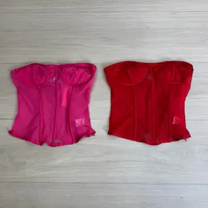 Lindsey Snatching Corset