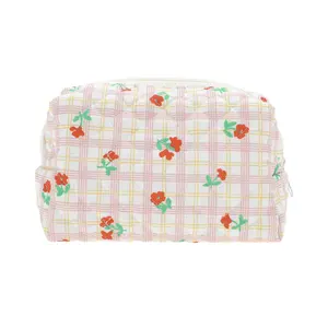 VOCOSTE 1 Pc Floral Quilting Makeup Bag for Travel Vacation Red Pink